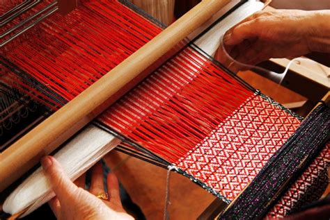  Beyond the Walls: Weaving Traditional Techniques into Modern Interiors